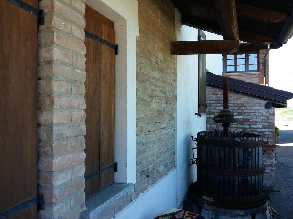 Ca Dell'Aglio Villa Momperone Exteriör bild